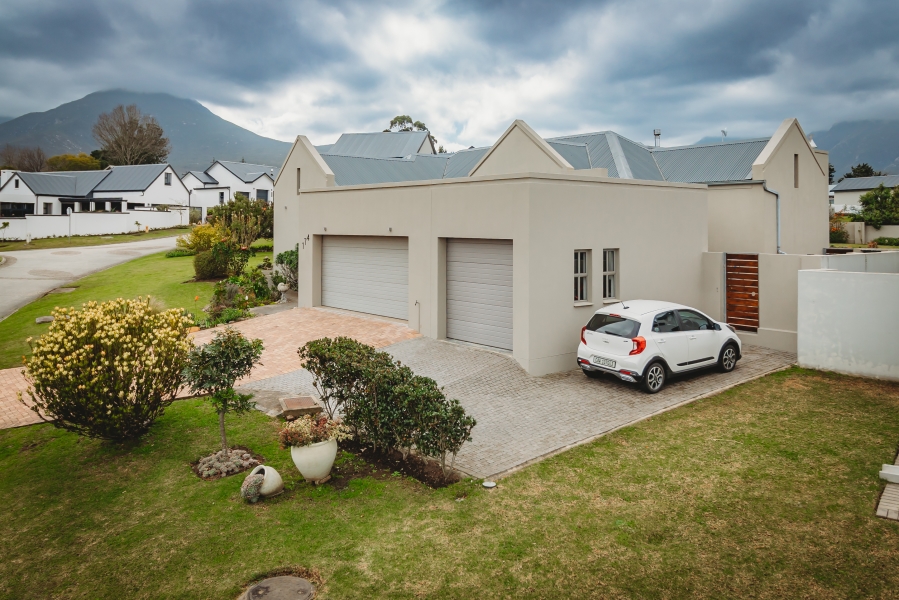 4 Bedroom Property for Sale in Mont Fleur Mountain Estate Western Cape